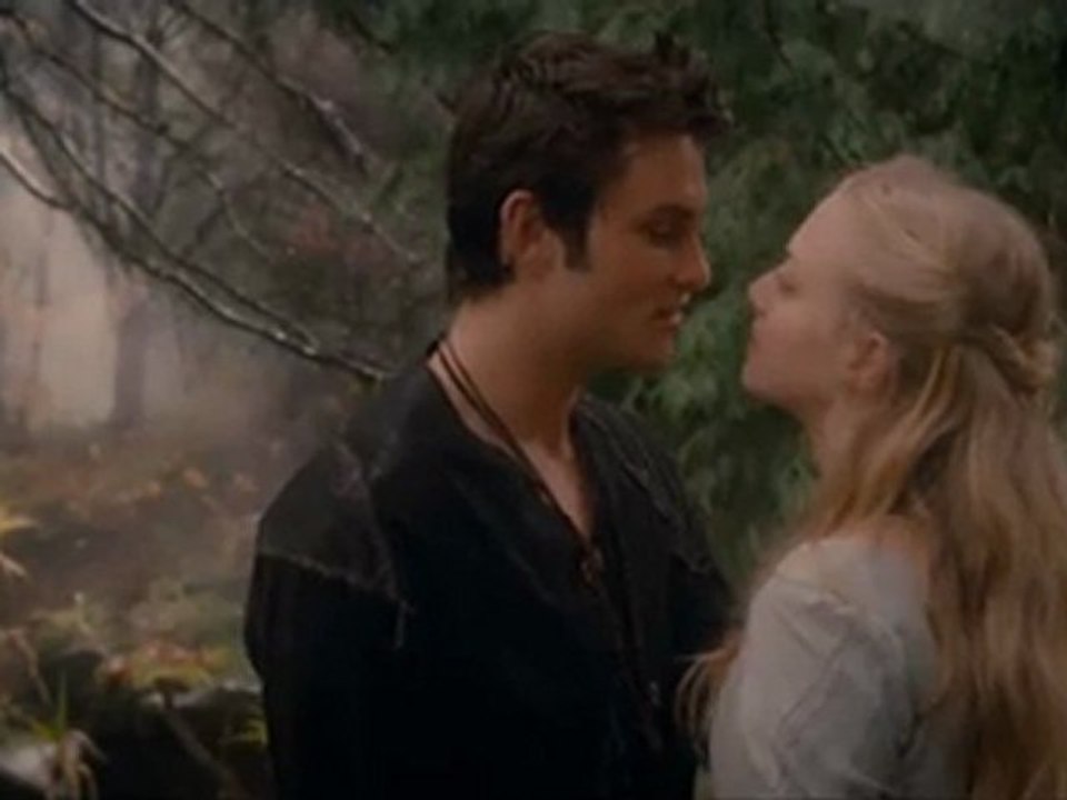 Kırmızı Başlıklı Kız / Red Riding Hood - Trailer 2