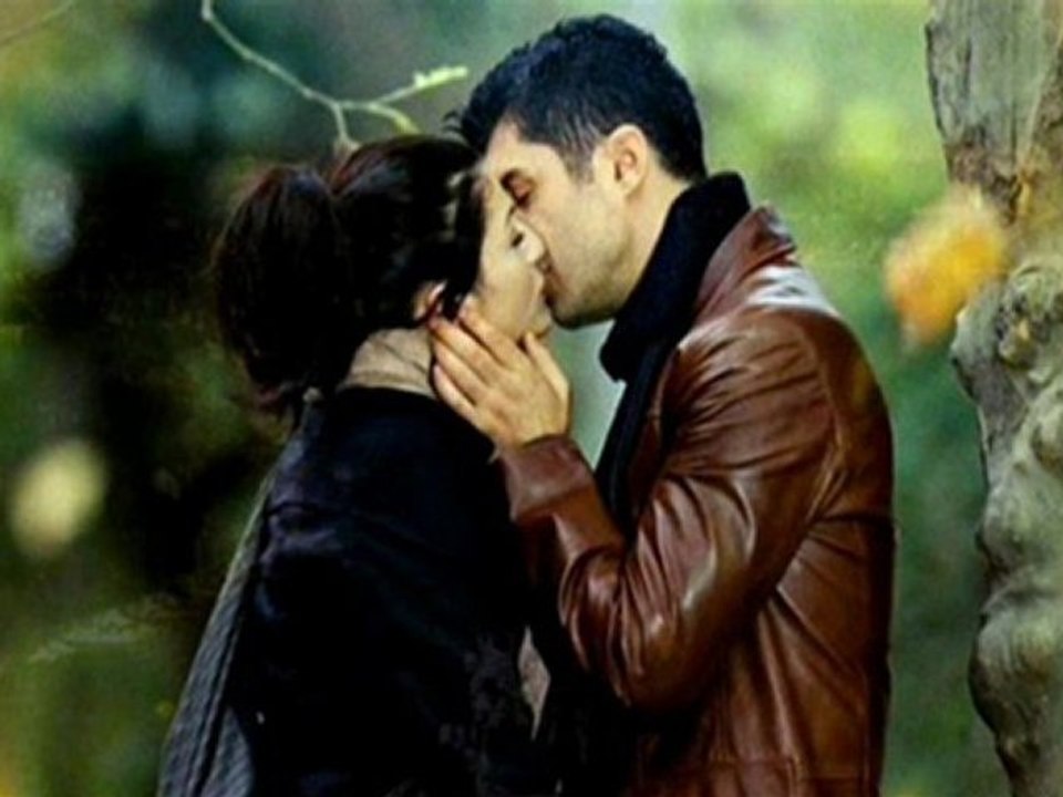 Özcan Deniz	- Seni Kimler Aldı (Remix) | Ya Sonra - 2011