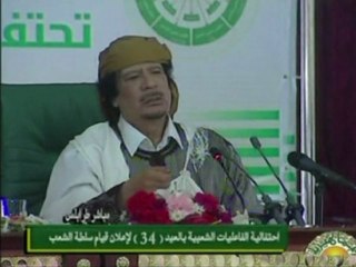 Pour Kadhafi, les libyens combattront "jusqu'au dernier homme"