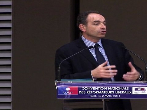 UMP : Les politiques responsables de l'abondance de normes