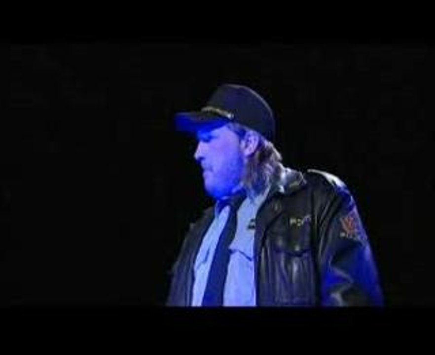 Honningsvågrevyen | Politi