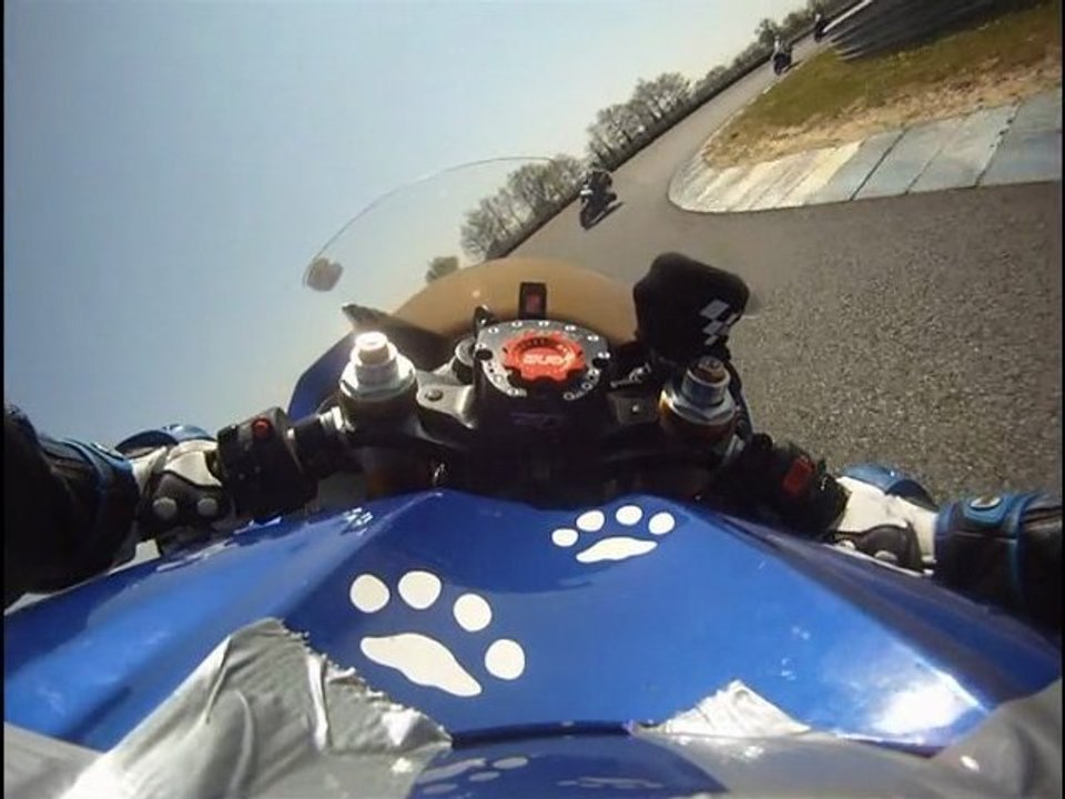 Roulage moto au circuit du Val de Vienne - Le Vigeant