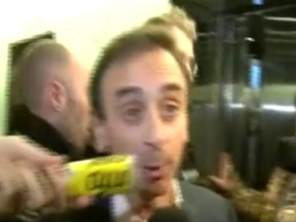 Eric Zemmour acclamé par les députés de l'UMP