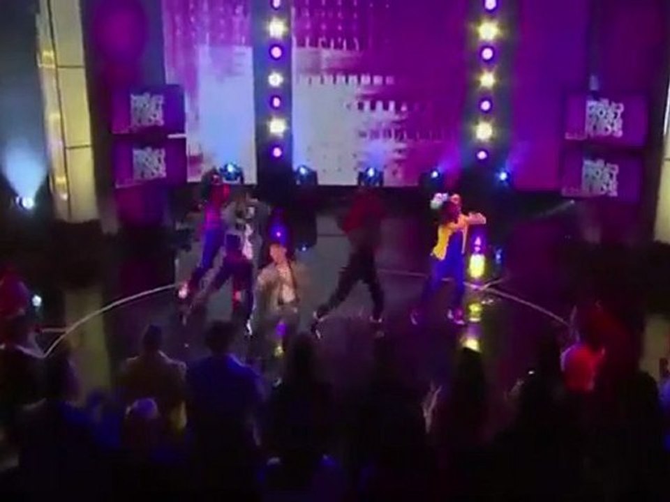 Willow - 21st Century Girl & Whip My Hair @ Oprah Winfrey