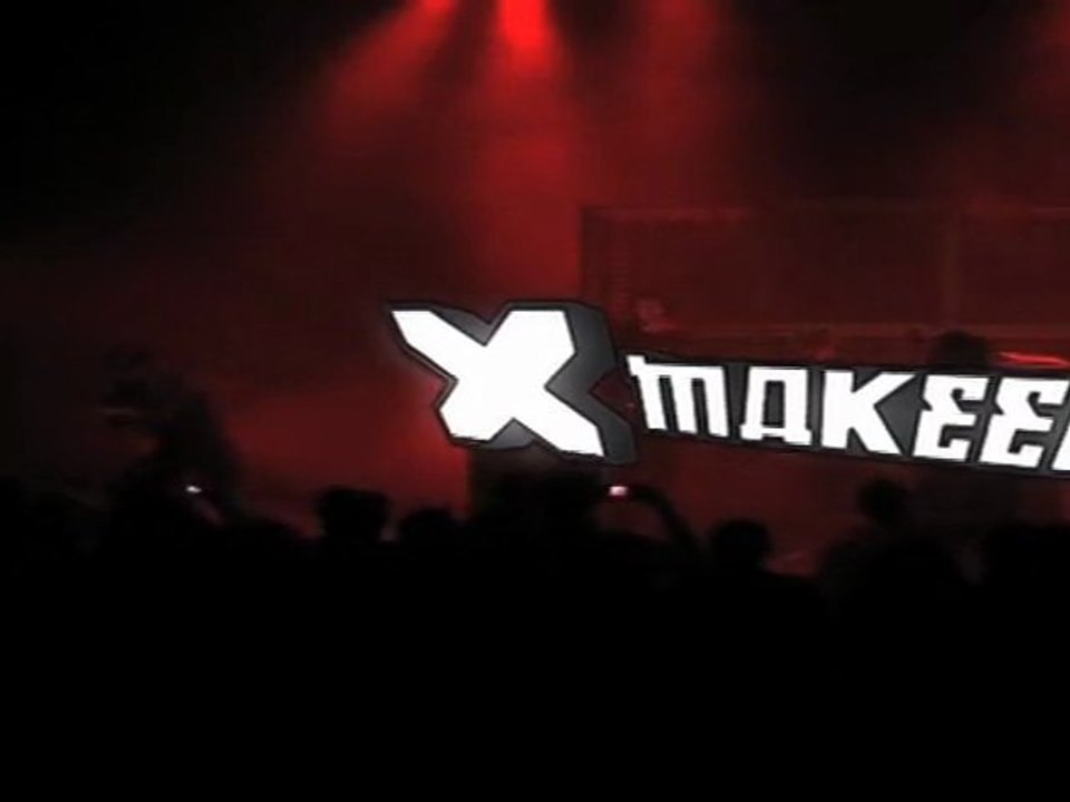 X Makeena "En orbite"