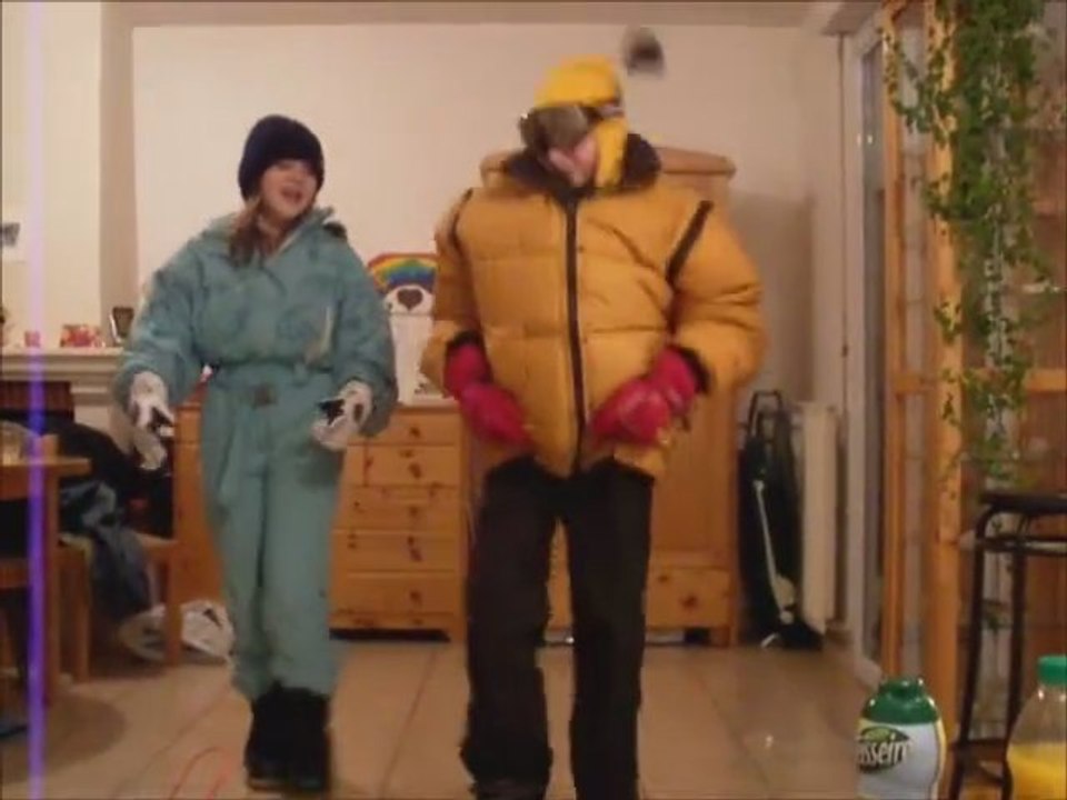 Fanny et Camille vont au ski