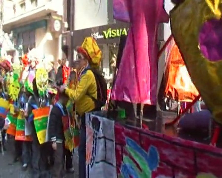 Beauvais: un carnaval des enfants haut en couleurs!