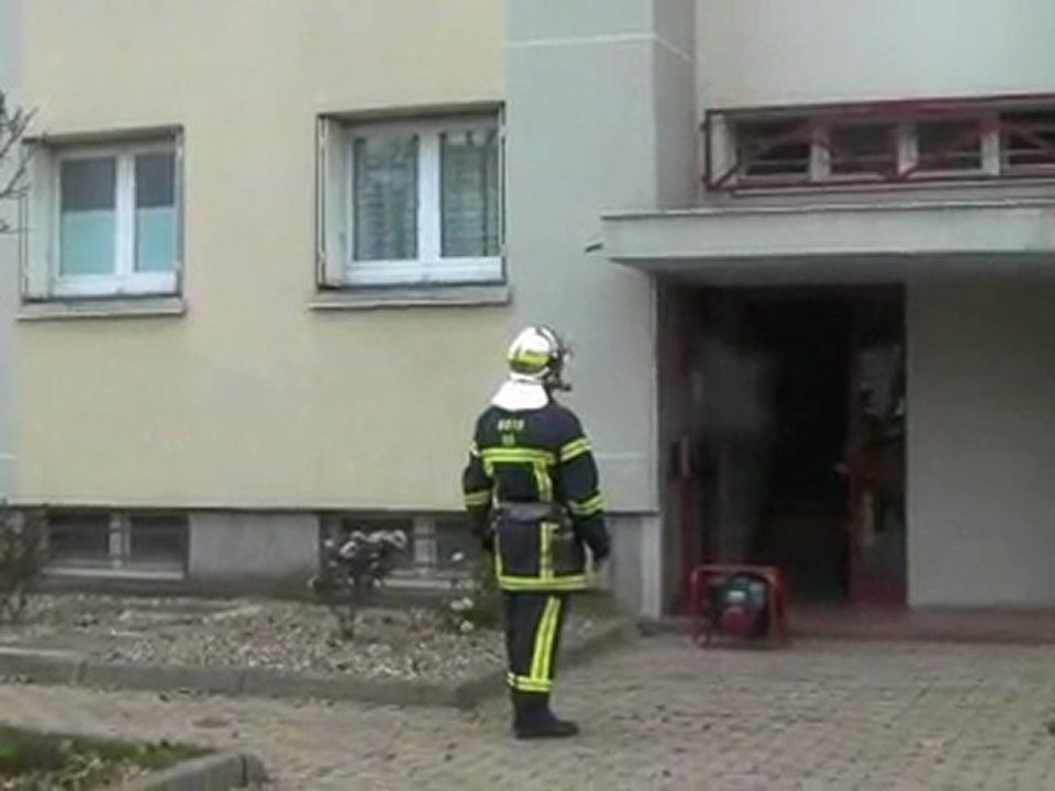 Une cave prend feu à Soues