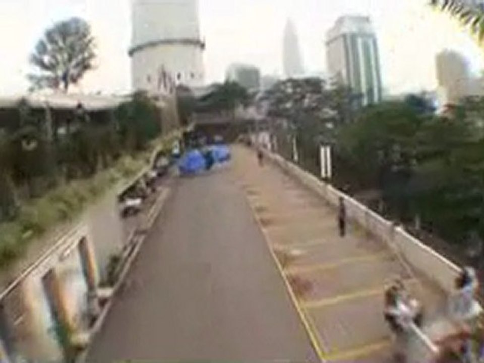KL Tower BASE Jumping - 2006