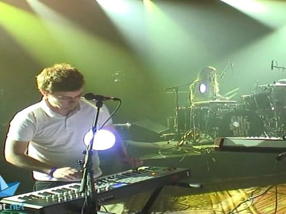 Metronomy - She Wants (live)