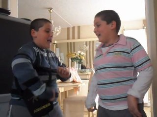 Les jumo de vanéssa ki chante é danse