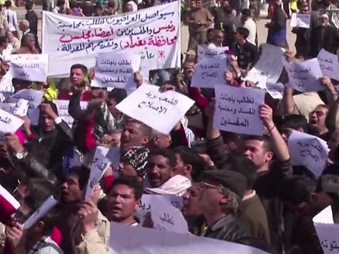 Des milliers d'Irakiens manifestent leur colère