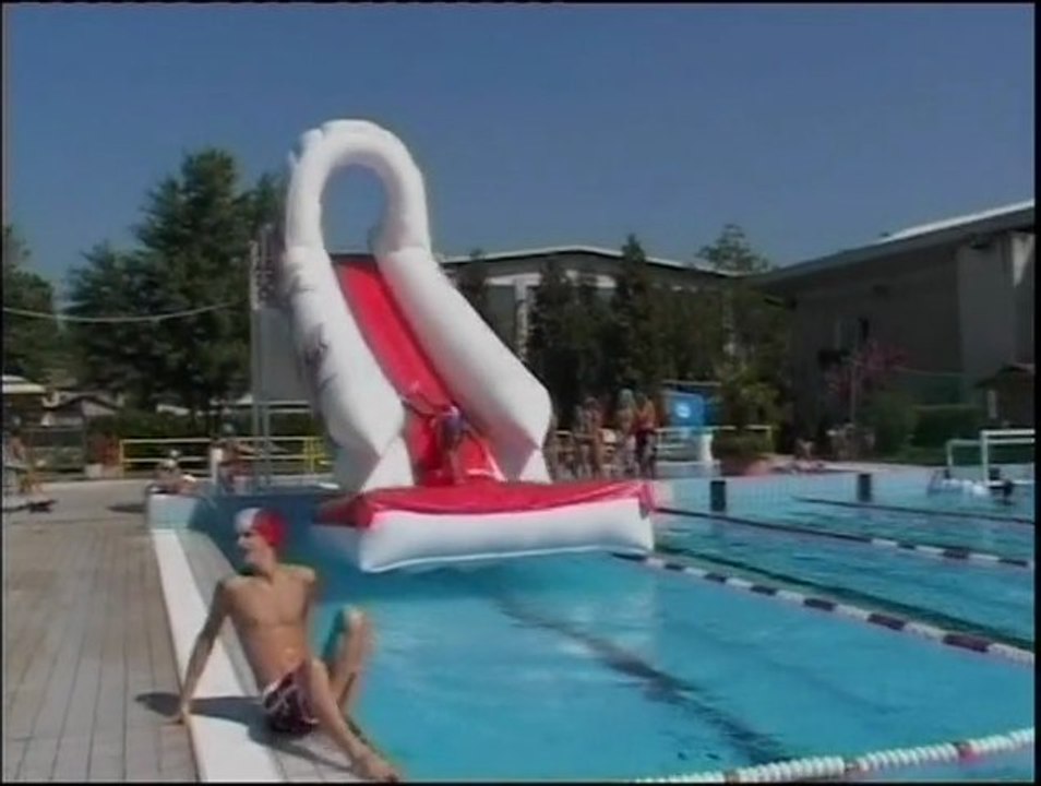 SCIVOLO GONFIABILE PER PISCINE
