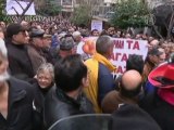 Дом экс-премьера Греции осаждают протестующие