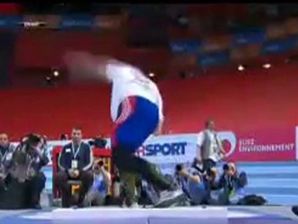 Lancer poids finale H Bucki 20m07 1er essai