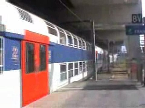 Z8800 UM Z20900 PART DE LA GARE Bibliothéque Fran M