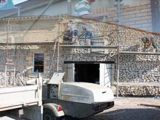 RENOVATIONS/LES ARTISANS DE CANNES