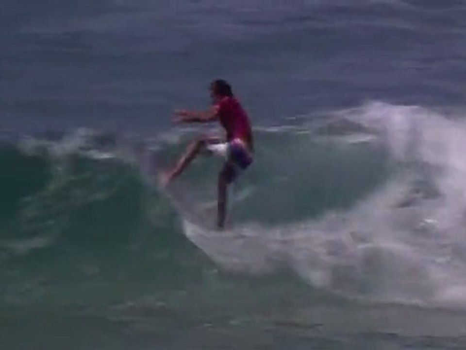PAULINE ADO sur le WCT Surf ASP 2011 [ROXY PRO GOLD COAST]