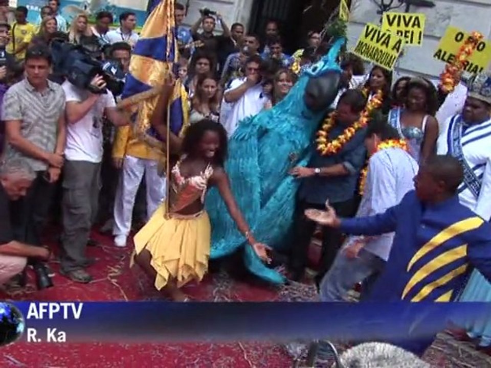 Le roi Momo lance les cinq jours de fête du carnaval de Rio