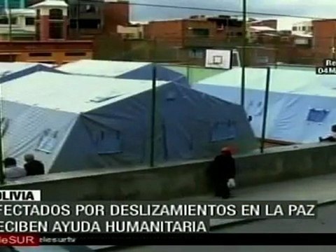 Afectados por deslizamientos en La Paz reciben ayuda humanit