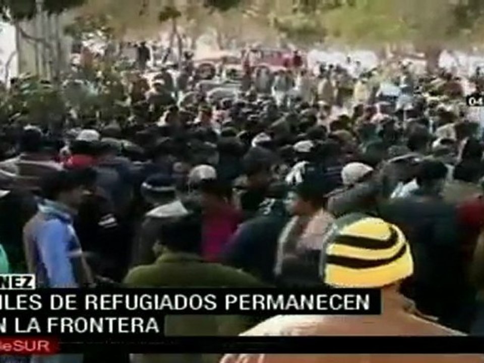 Miles de refugiados permanecen en la frontera Libia-Túnez