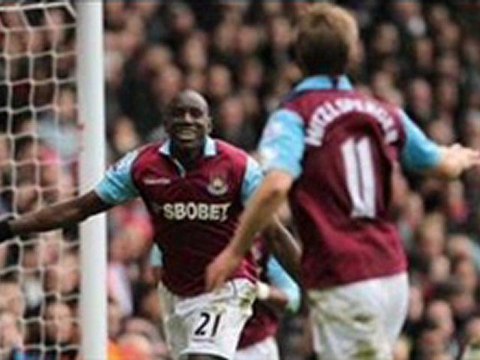 Westham 3-0 Stoke City Hitzlsperger superb-strike