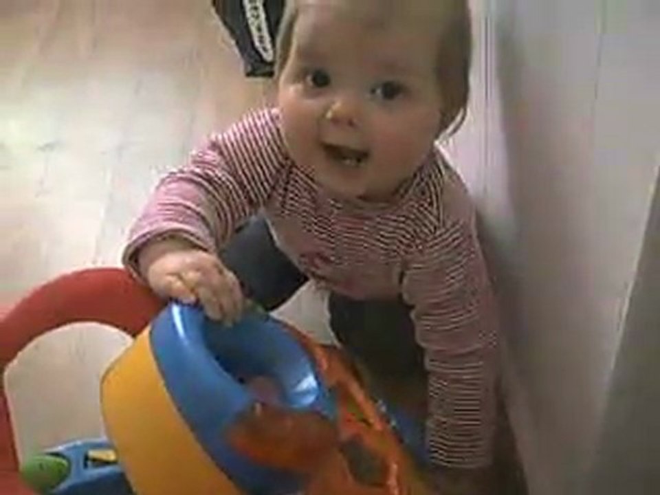 5 mars 2011 : Andrea et son trotteur !