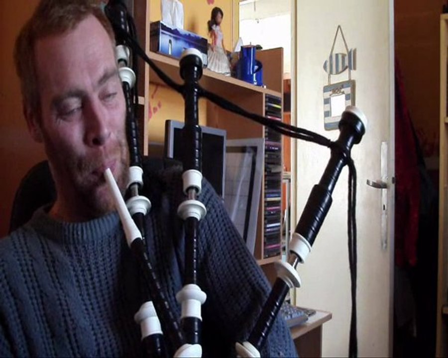 amazing grace with my bagpipes play in brittany french