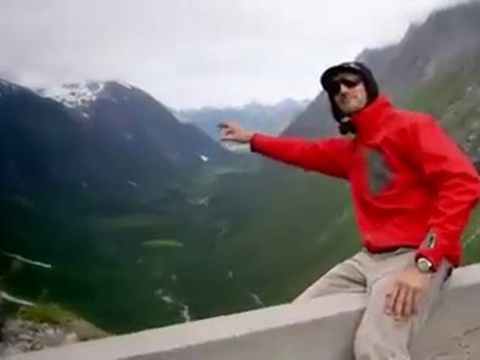 Wingsuit Base Jumping