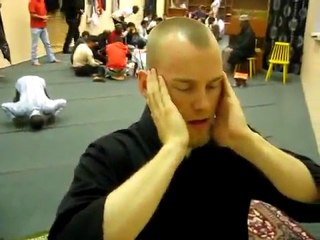 ADHAN MACHAALLAH D'UN MUSULMAN FINLANDAIS