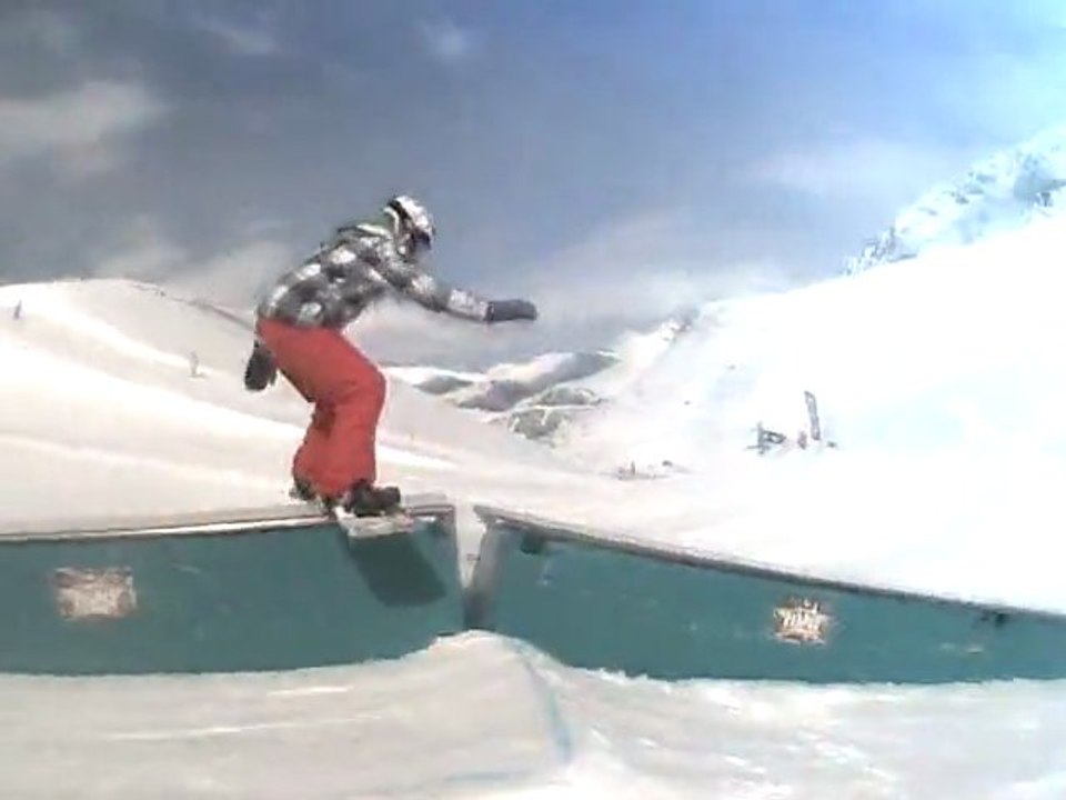 Lisa.M-PlatDescente-Boardslide-180OUT