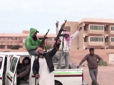 Libye: les rebelles progressent vers l'ouest