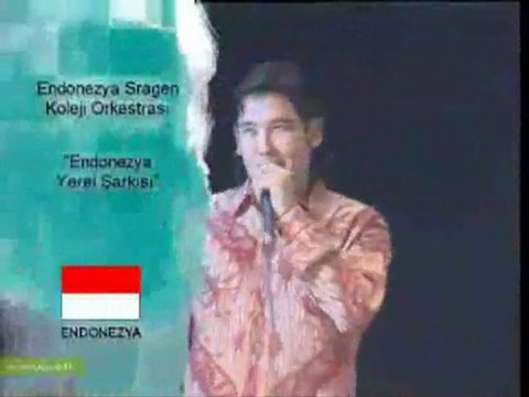 8 9.Türkçe Olimpiyatları Endonezya SRAGEN koleji orkestrası