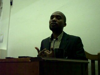 Mohamed Bajrafil - Pourquoi y a-il des prières a voix haute.