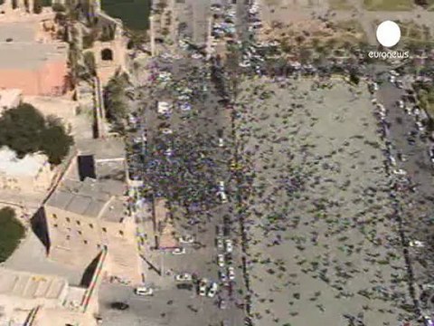 Libia, offensiva Gheddafi a Zawiya e Misurata