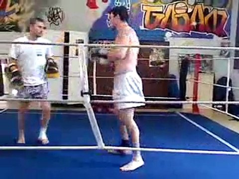 Damien Houck - Muay thai démo paos gala d'Escaufourt 2010