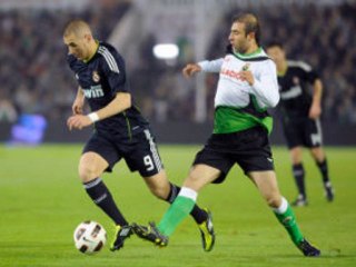 Racing Santander 1-3 Real Madrid Benzema great-double