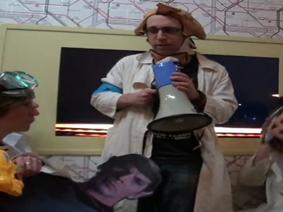 Super SDF contre les CRS de l'espace