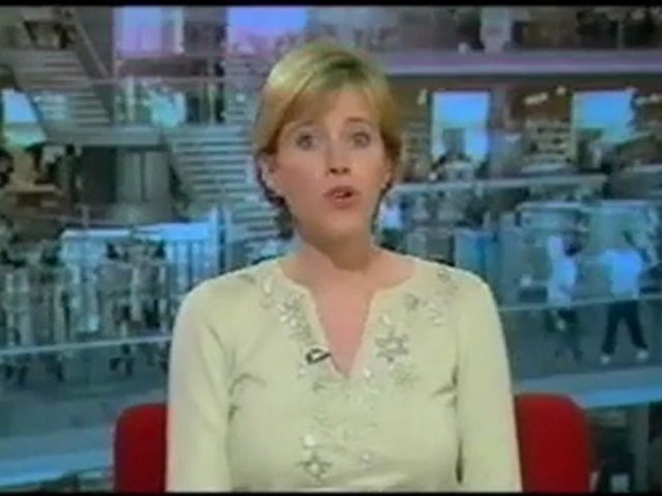 www.funimix.com - Guy Gets Punched In Background