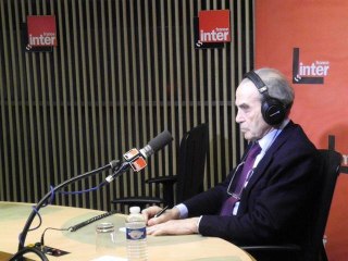 Robert Badinter : "On peut tout redouter du Colonel Khadafi"