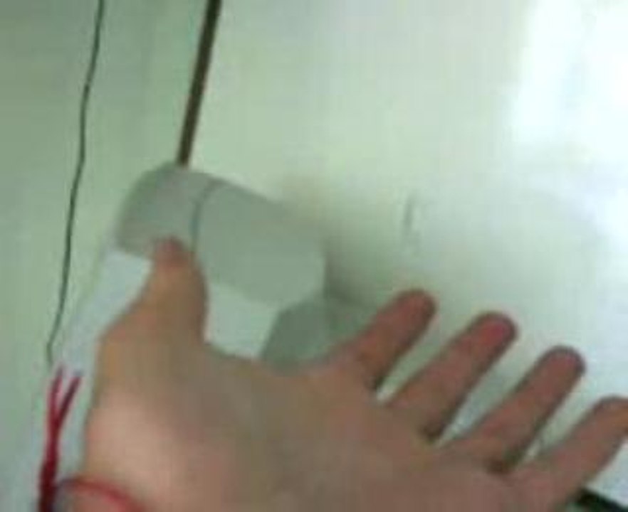 agrafe en lévitation : araignée