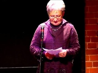 25 Thérèse Ponsable2 - scène slam mons - 24-02-11