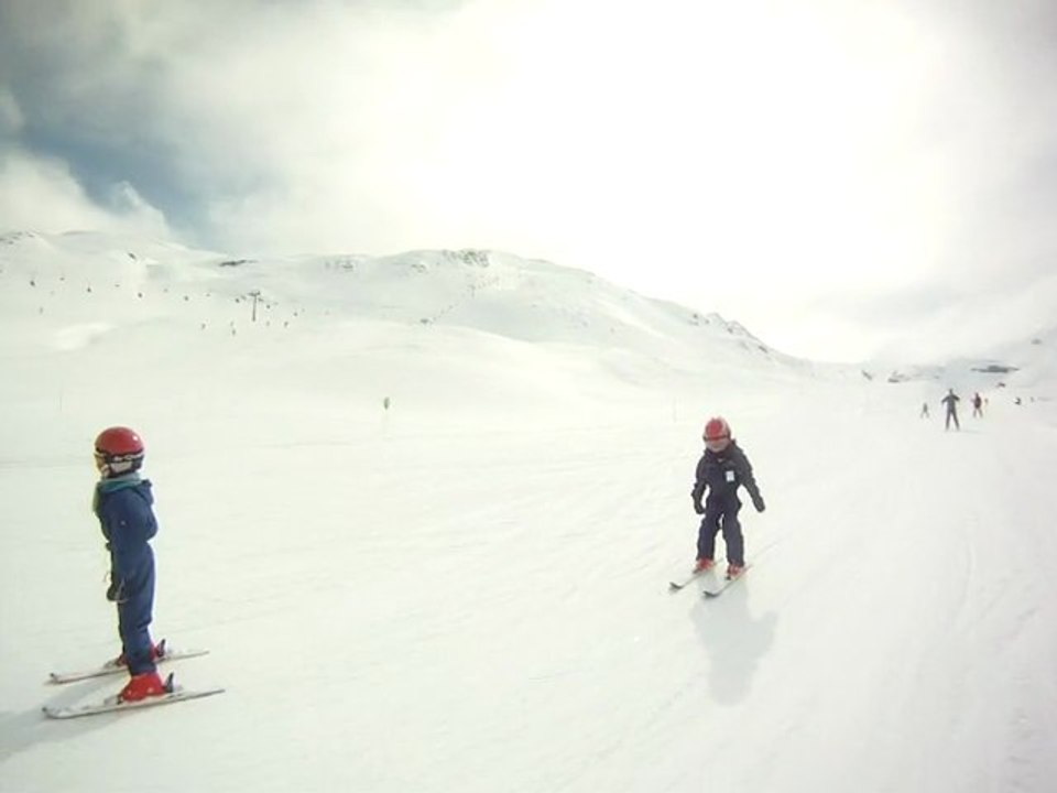 Léo - 1er pas... sur la neige