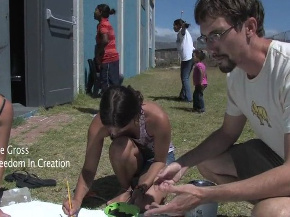 Video: Capricorn Primary School Art Project