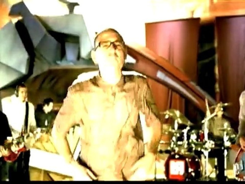 Linkin Park - Somewhere I Belong (Video)