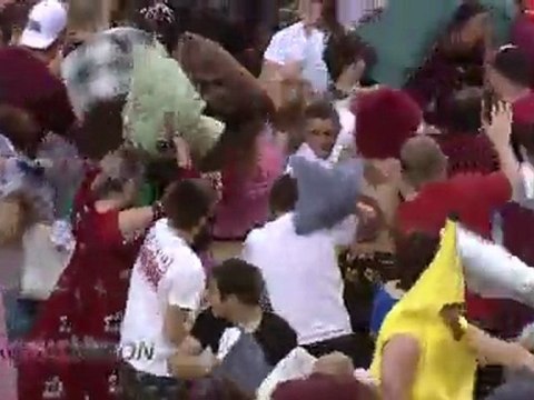 Salonu yatakhaneye çevirdiler!