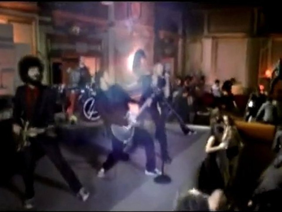 Linkin Park - Bleed It Out (Video)