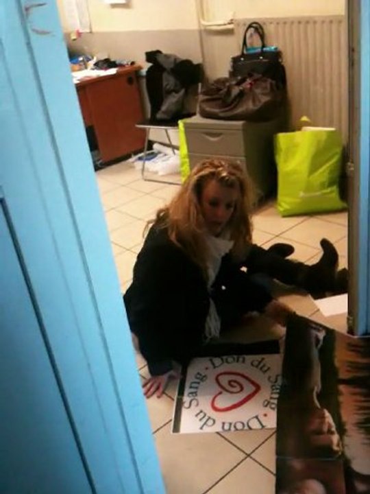 Celine fait une affiche