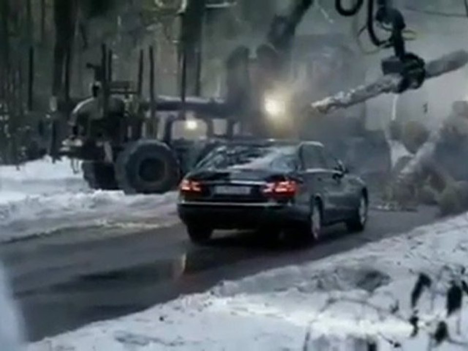 Mercedes Benz E Class commercial 'Sorry'