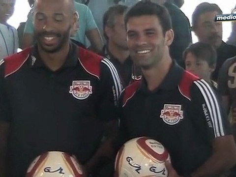 Medio Tiempo.com - Rafael Márquez con Thierry Henry. Conferencia de prensa. 14 de Febrero..mov